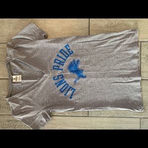 PINK Detroit lions V-neck T-shirt